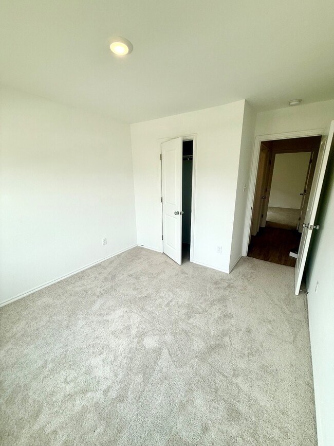 Building Photo - 3733 Palmetto Blf Dr