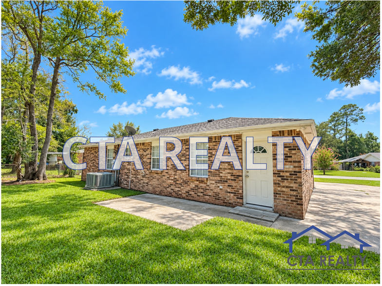 Building Photo - 604 Cypress Dr