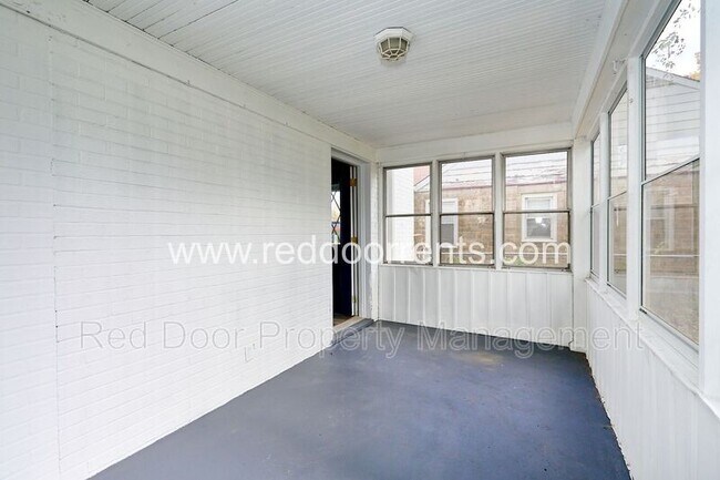 Building Photo - 3907 E 38th St