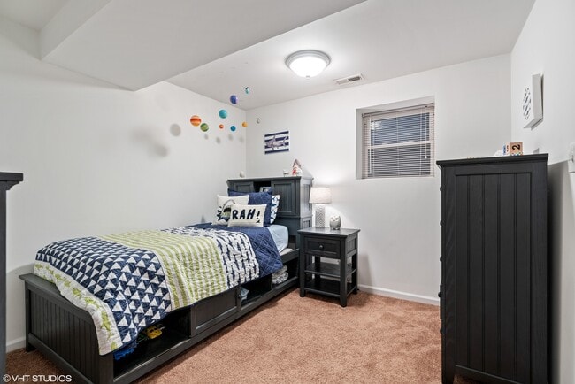 Building Photo - 2524 N Washtenaw Ave