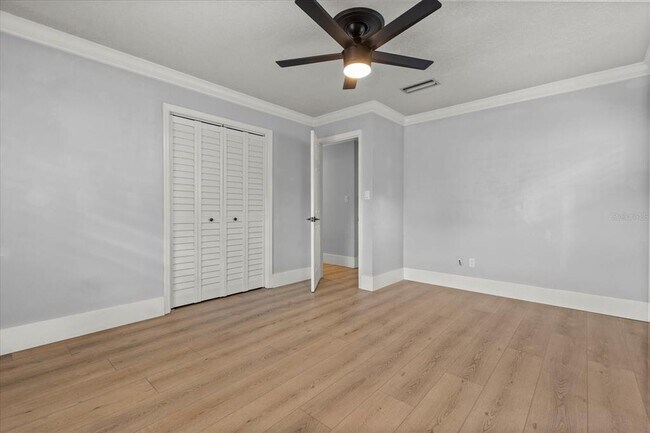 Building Photo - 201 Cedarwood Dr