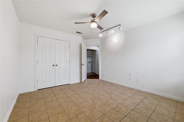 Building Photo - 4263 Towne Lake Ct