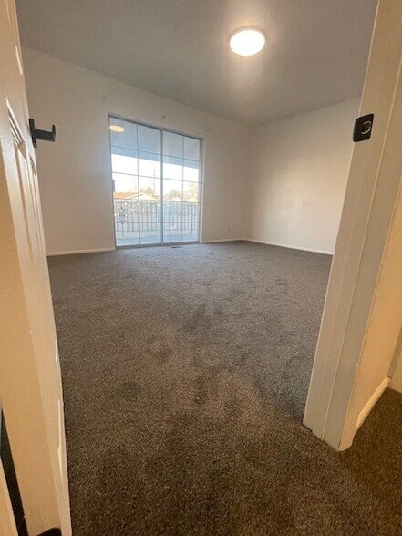 Building Photo - 221 E Nicoletti Dr