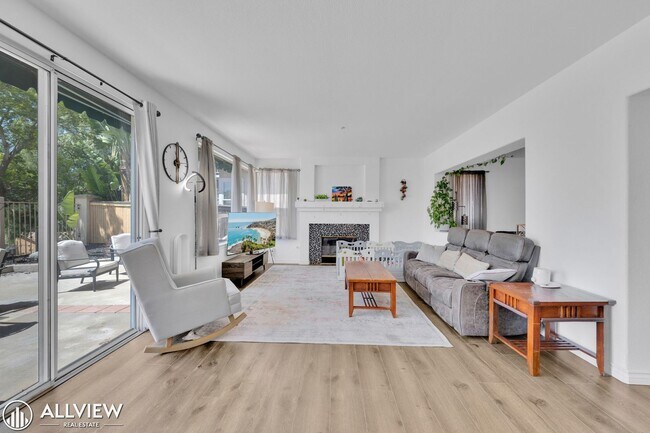 Building Photo - 2385 Country View Glen