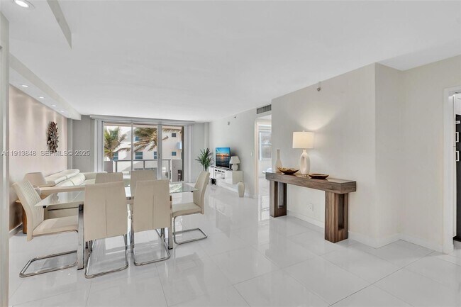 Building Photo - 9195 Collins Ave