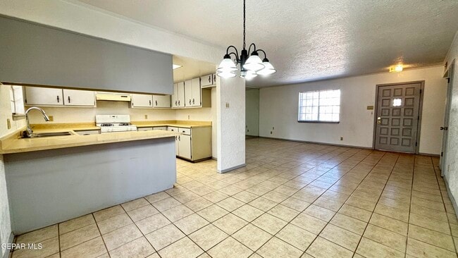 Building Photo - 4705 Frankfort Ave