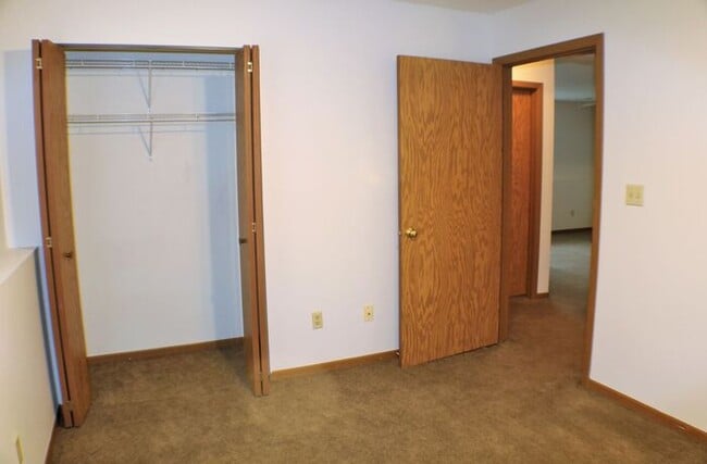 Building Photo - $1,125 | 2 Bedroom, 1 Bathroom Condo | Pet Friendly* | Available for August 1st, 2026 Move In!