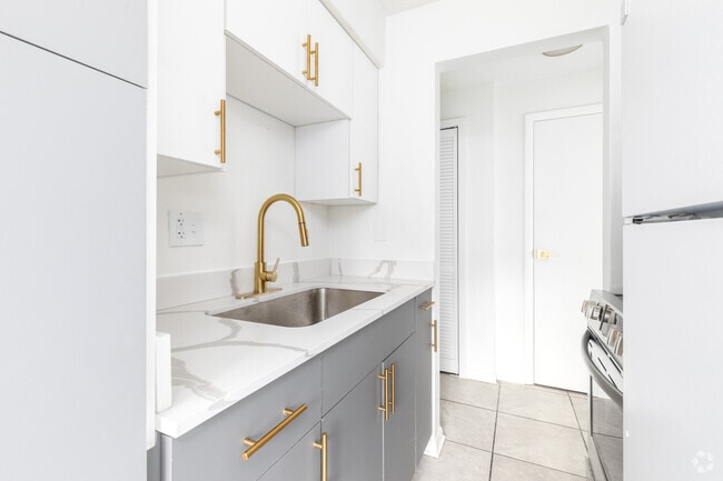 Interior Photo - Apartments at 310 Superior