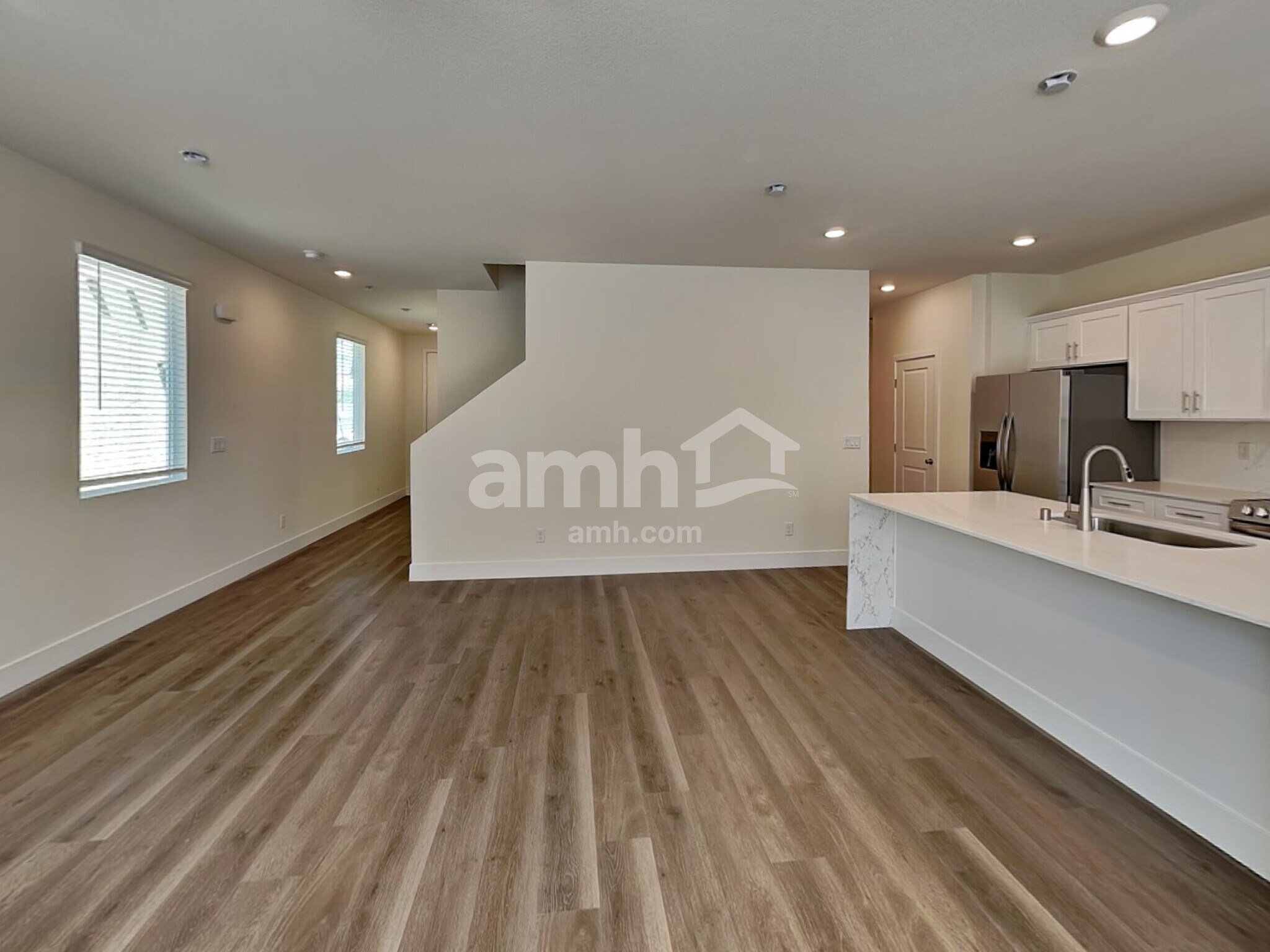 Building Photo - 8763 N Begonia Ct