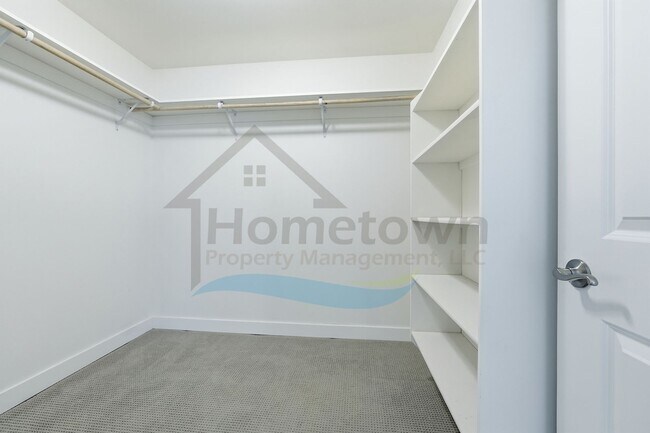 Building Photo - 5163 E Portside Ct