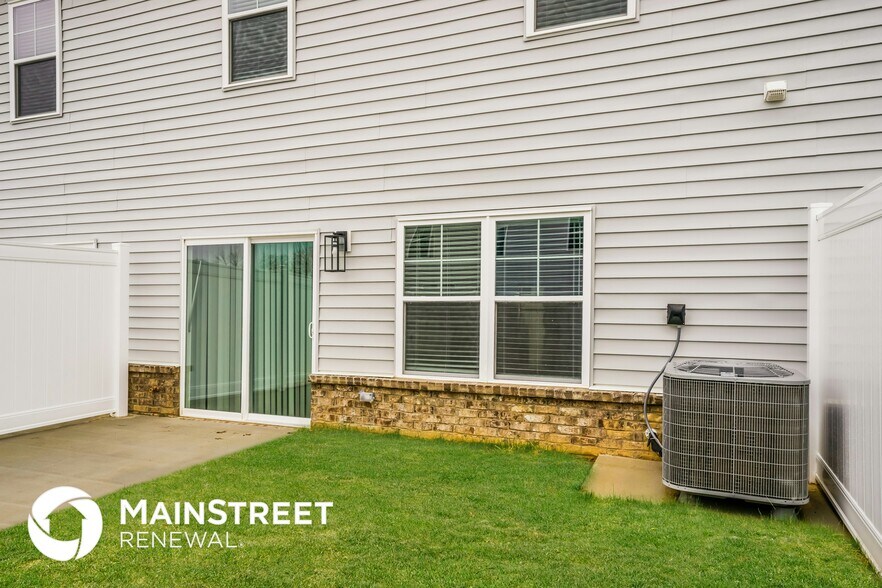 Building Photo - 2063 Paddle Wheel Dr