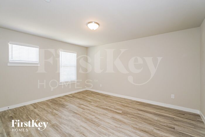 Building Photo - 319 Aveen Path