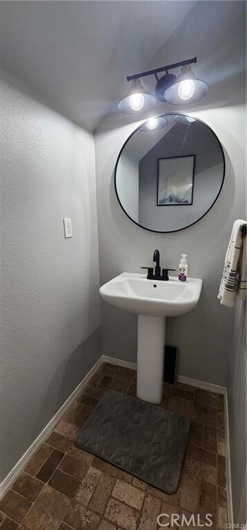 Building Photo - 8692 E 9th St