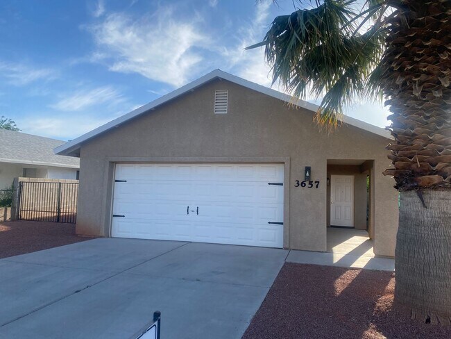 Primary Photo - Charming 3 Bedroom 2 Bath Home