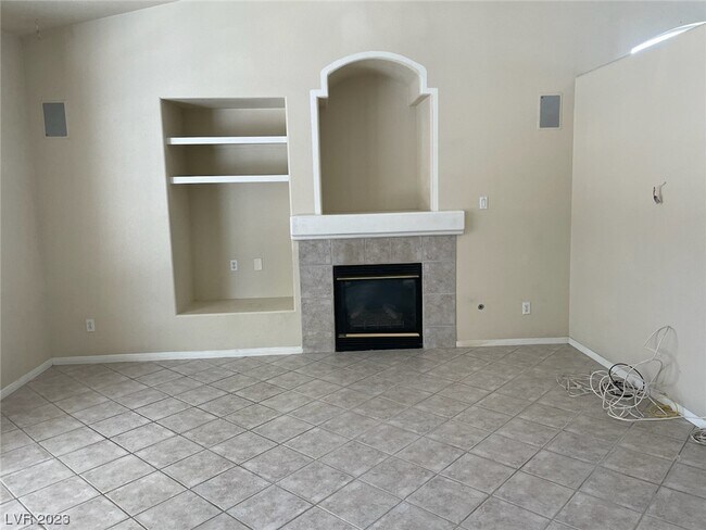 Building Photo - 1319 Winter Solstice Ave