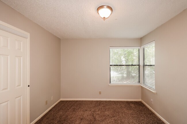 Building Photo - 334 Cypresswood Dr