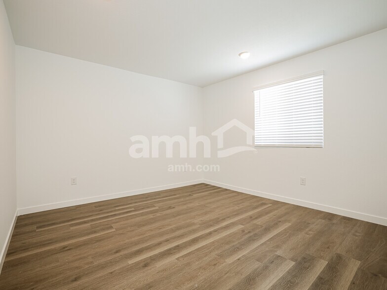 Building Photo - 2379 Monroe Ave