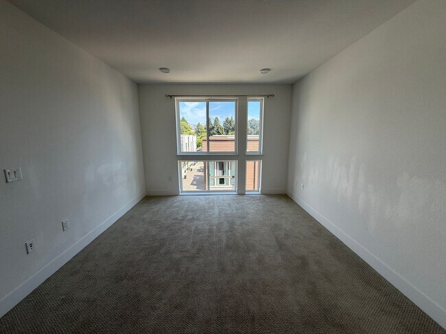 Building Photo - $2,695 / 1 BR - STYLISH & CONVENIENT HOME IN THE HEART OF FREMONT!