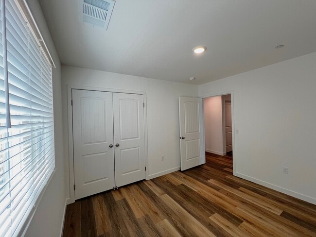 Building Photo - 7409 Millers Pt Ln