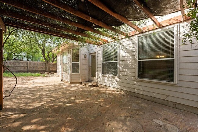 Building Photo - 4132 Canyon Glen Cir