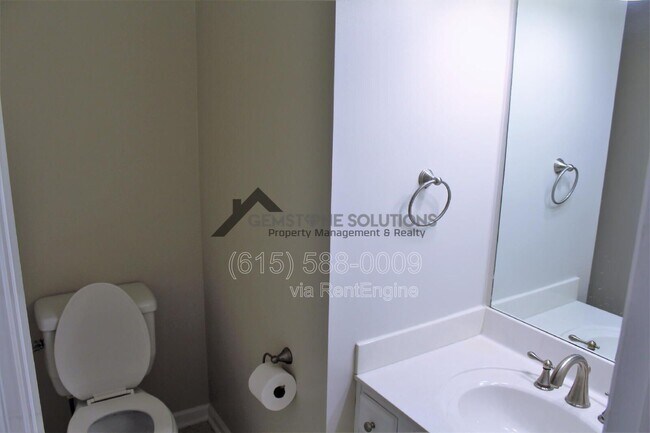 Building Photo - 430 Maplegrove Dr