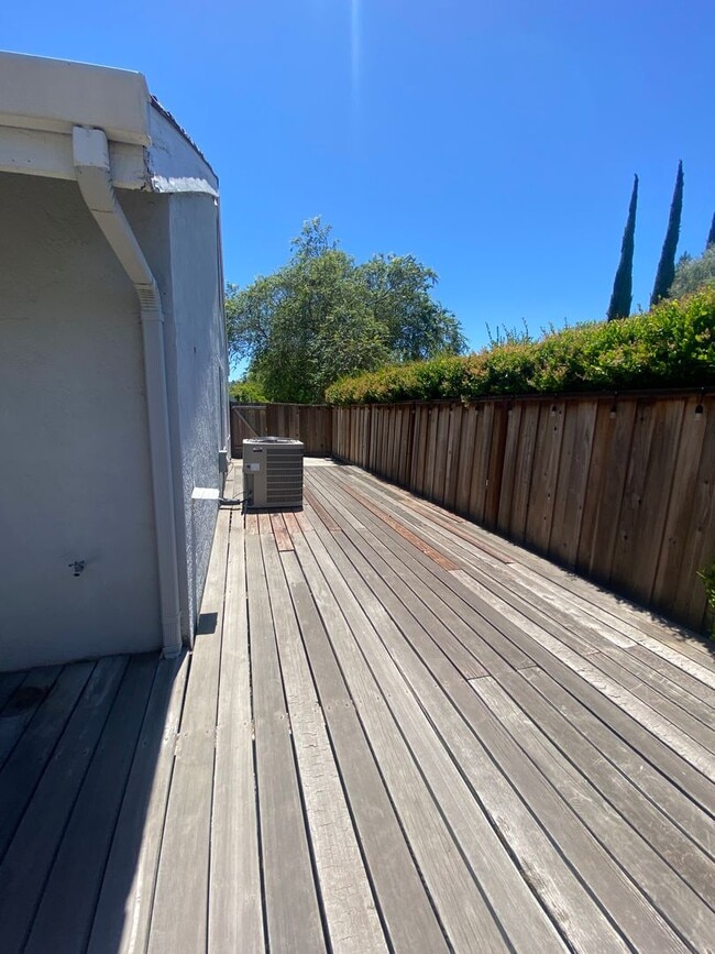 Building Photo - San Ramon Cozy Single Story 3 Bed / 2 Bath...