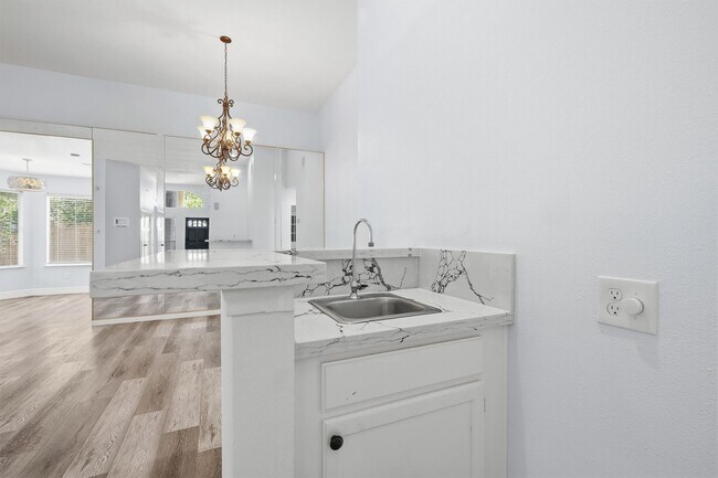 Building Photo - 7815 Royan Dr