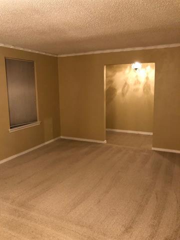 Building Photo - 1011 Greenway Dr