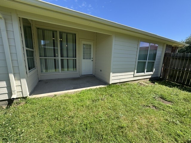 Building Photo - 12415 Garden Gale Ln