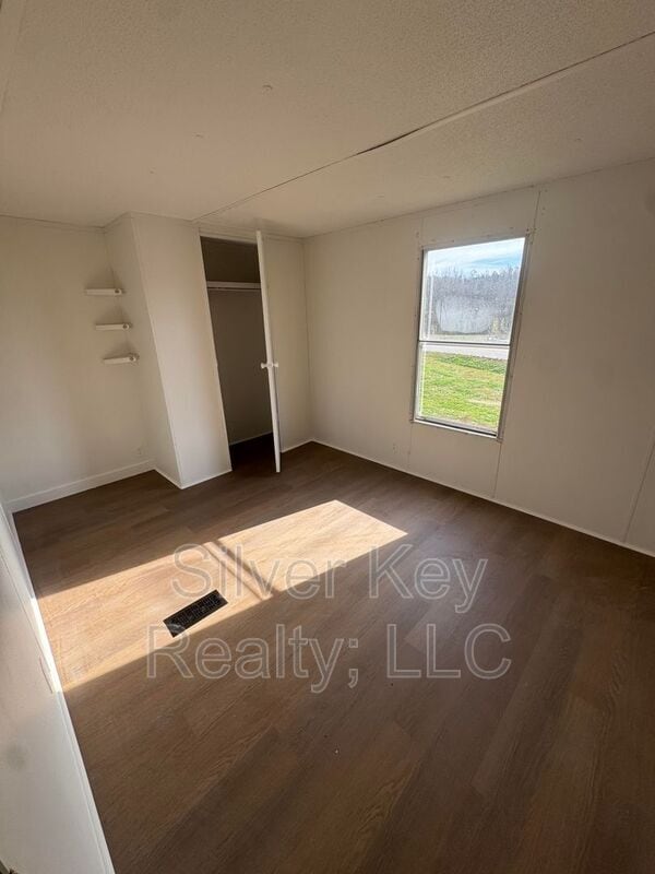 Building Photo - 3631-3637 Sweetwater Vonore Road