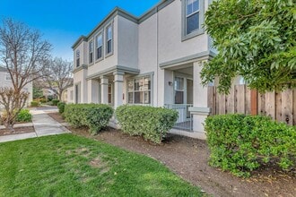 Building Photo - 929 Monarch Cir