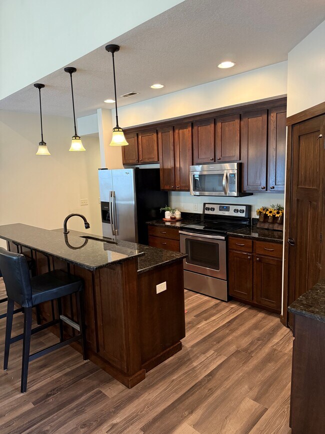 Building Photo - 98 Tribute Ave