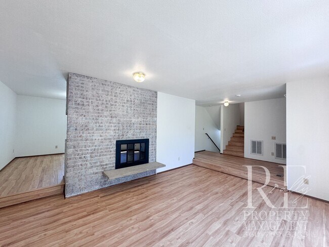Building Photo - Spacious Poulsbo Home with Large Basement, Fenced Yard & Garden Space