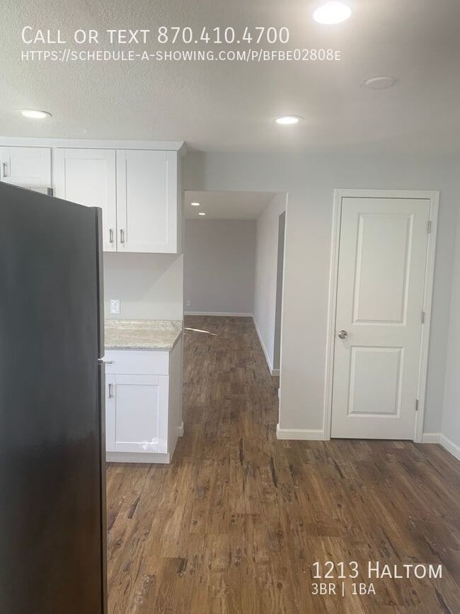 Building Photo - 1213 Haltom-