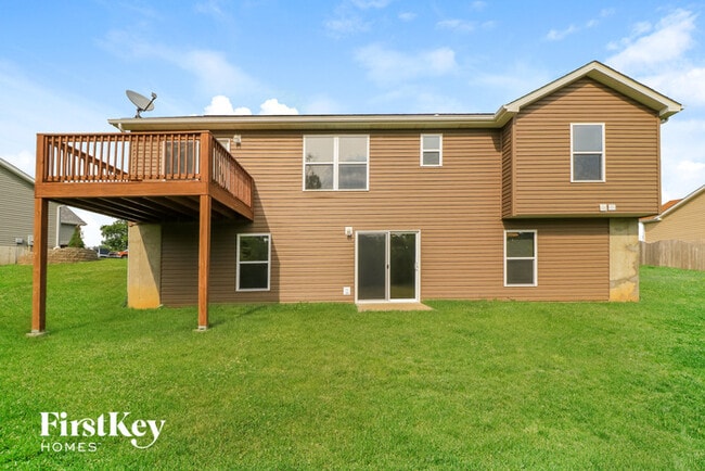 Building Photo - 163 Briarwood Dr