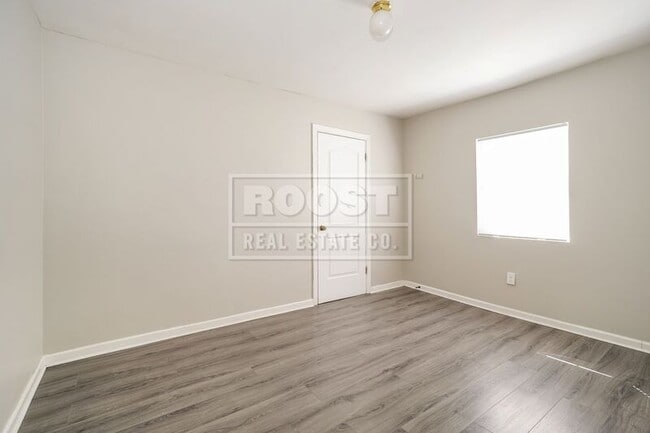 Building Photo - 108 Columbian Ave