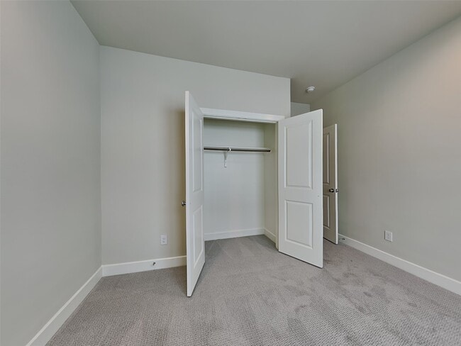 Building Photo - 5750 Quinn Landing Rd