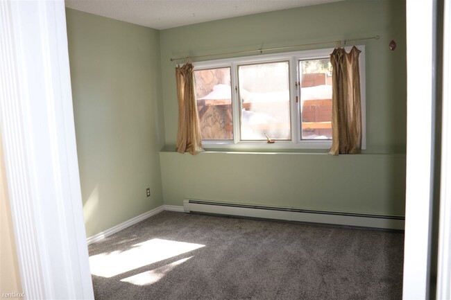 Building Photo - 3 br, 2.5 bath House - 24343 Paragon Place