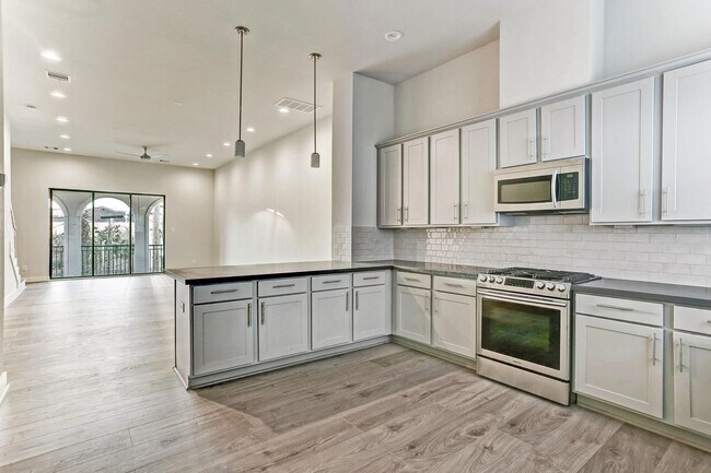 Building Photo - 5209 Allen St