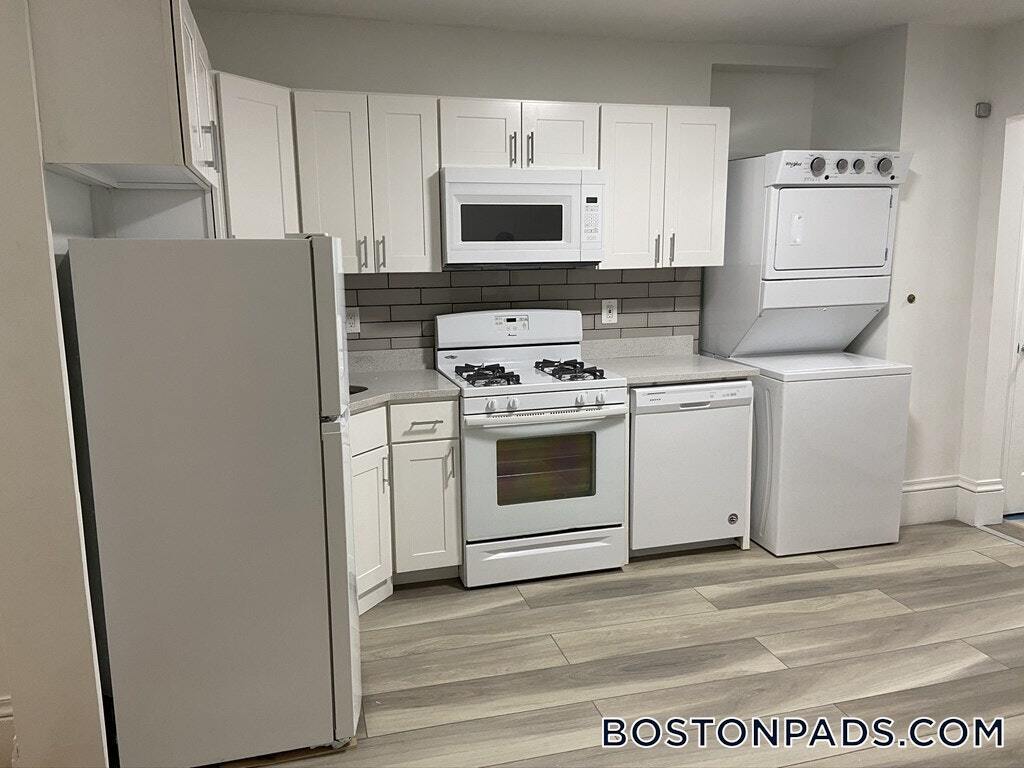 Building Photo - 252 Windsor St