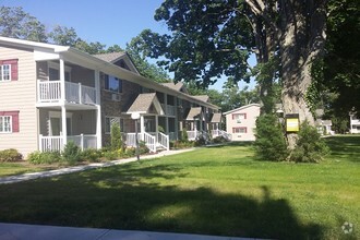 Building Photo - Maple Garden Apartments