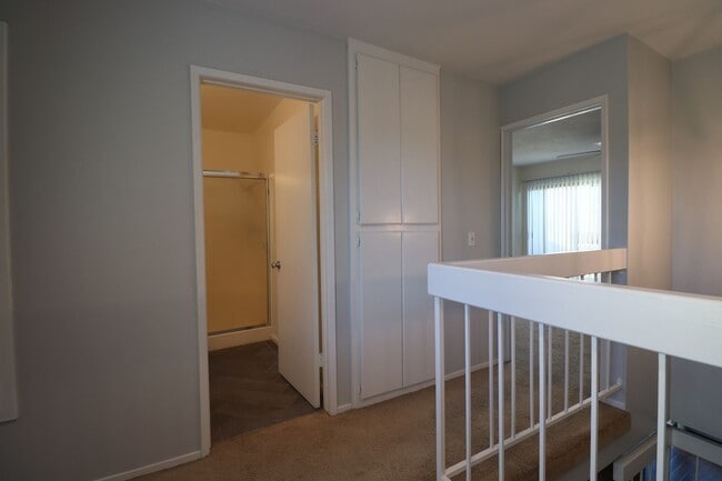 Building Photo - Rice Ranch Condo