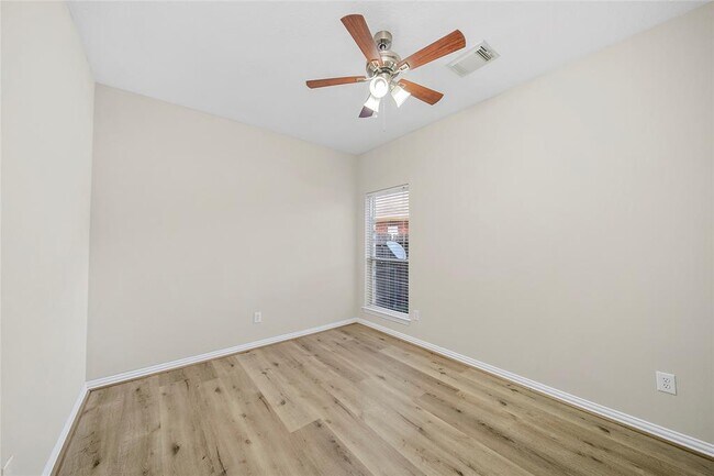 Building Photo - 3106 Rainbow Ct