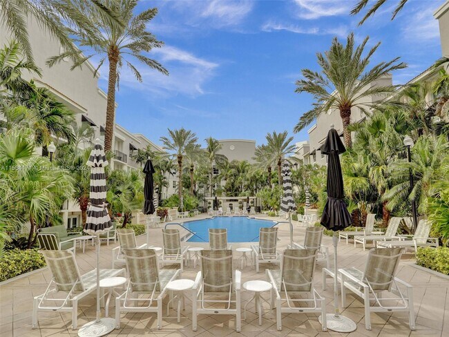 Building Photo - 600 S Dixie Hwy