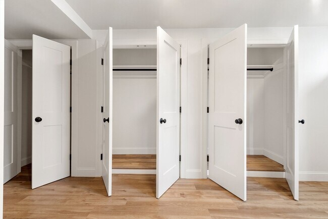 Building Photo - 32 Beacon St