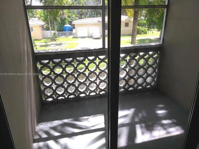 Building Photo - 6580 Santona St