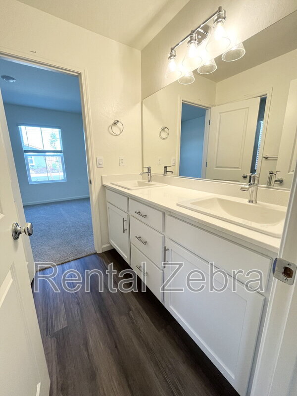 Building Photo - 4075 Cinnabar Ct