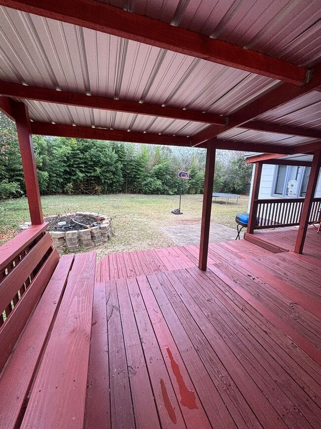 Building Photo - 2200 Loop Rd