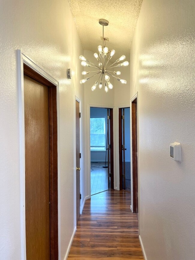 Building Photo - Newly updated home for rent in Seven Hills Neighborhood