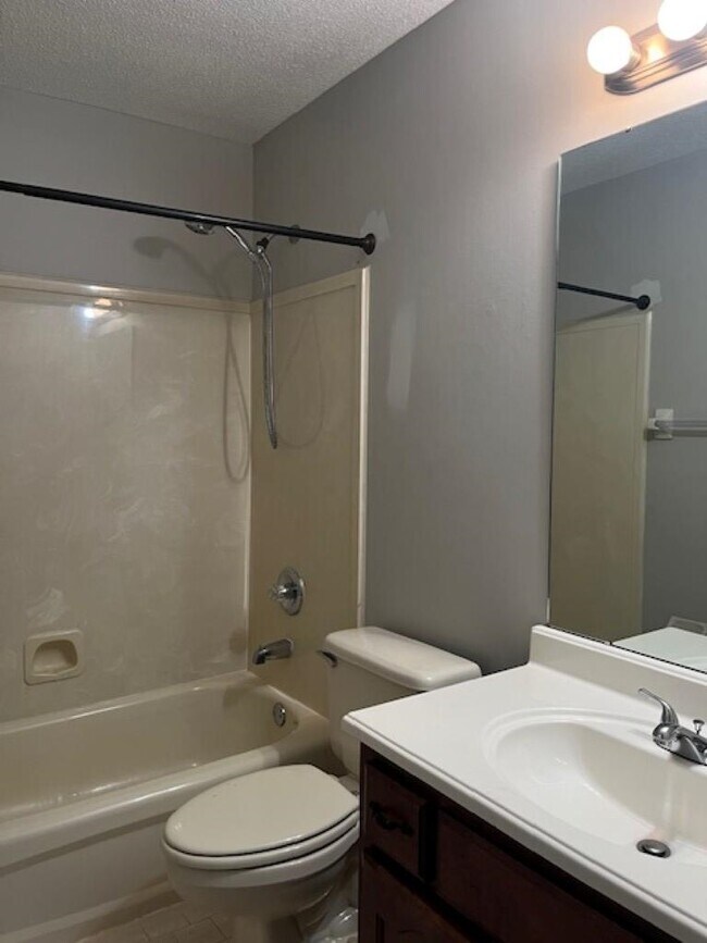 Building Photo - 2972 Woodland Ash Cove